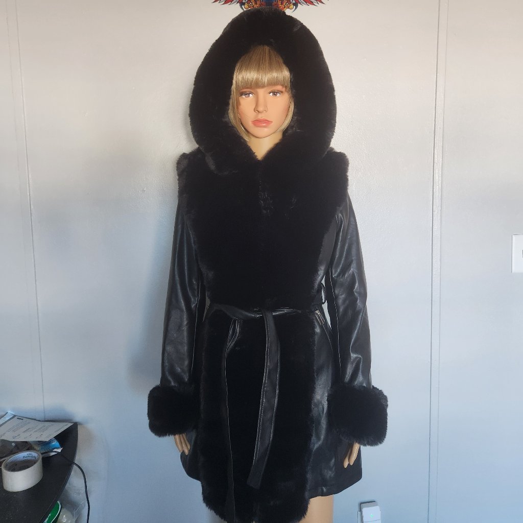 591 Polyurethane Faux Fur Coat